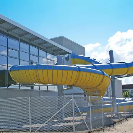 Zeltdachhaus Mit Kamin Und Grosser Terrasse 펜션