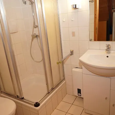 Zeltdachhaus Mit Kamin Und Grosser Terrasse 펜션 *